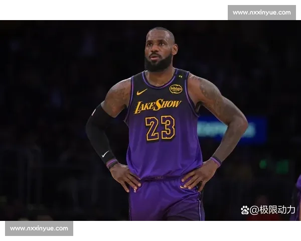 湖人对阵热火实时比分更新 詹姆斯率队激战迈阿密全场攻防焦点解析走势前瞻